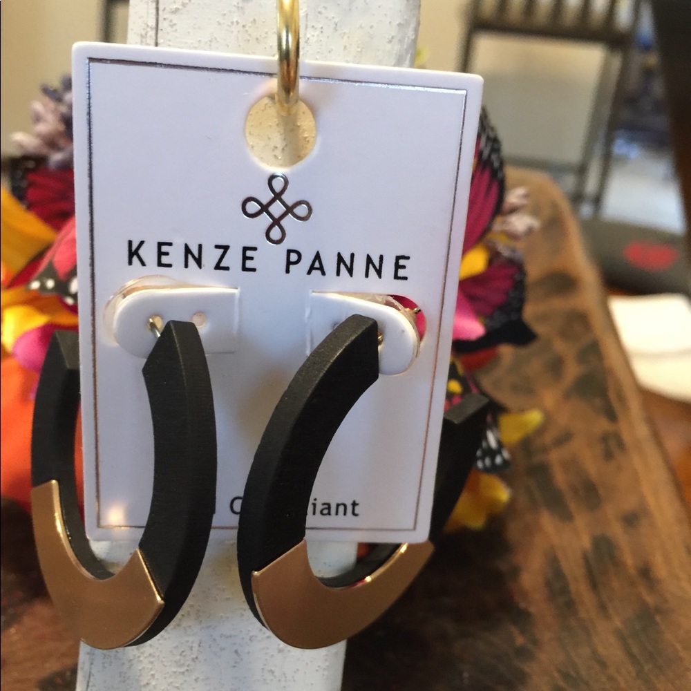 Black and gold hoops